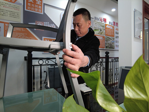 �ӡ�۳���ܡ����������캽Ա���������Ϻ�����һ�Ͷ����»����۳������ʵ������·