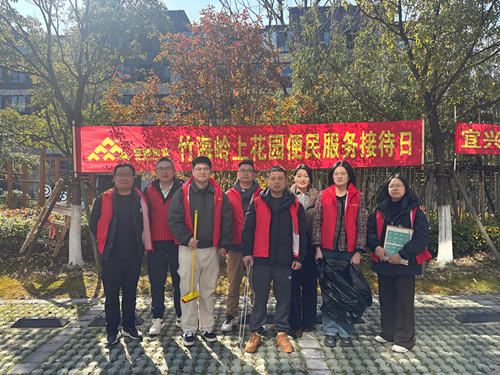 �����׷澫�� ��д�ഺ����  ֱ����ҵ����Ա���꿪չ����Ч���˶�